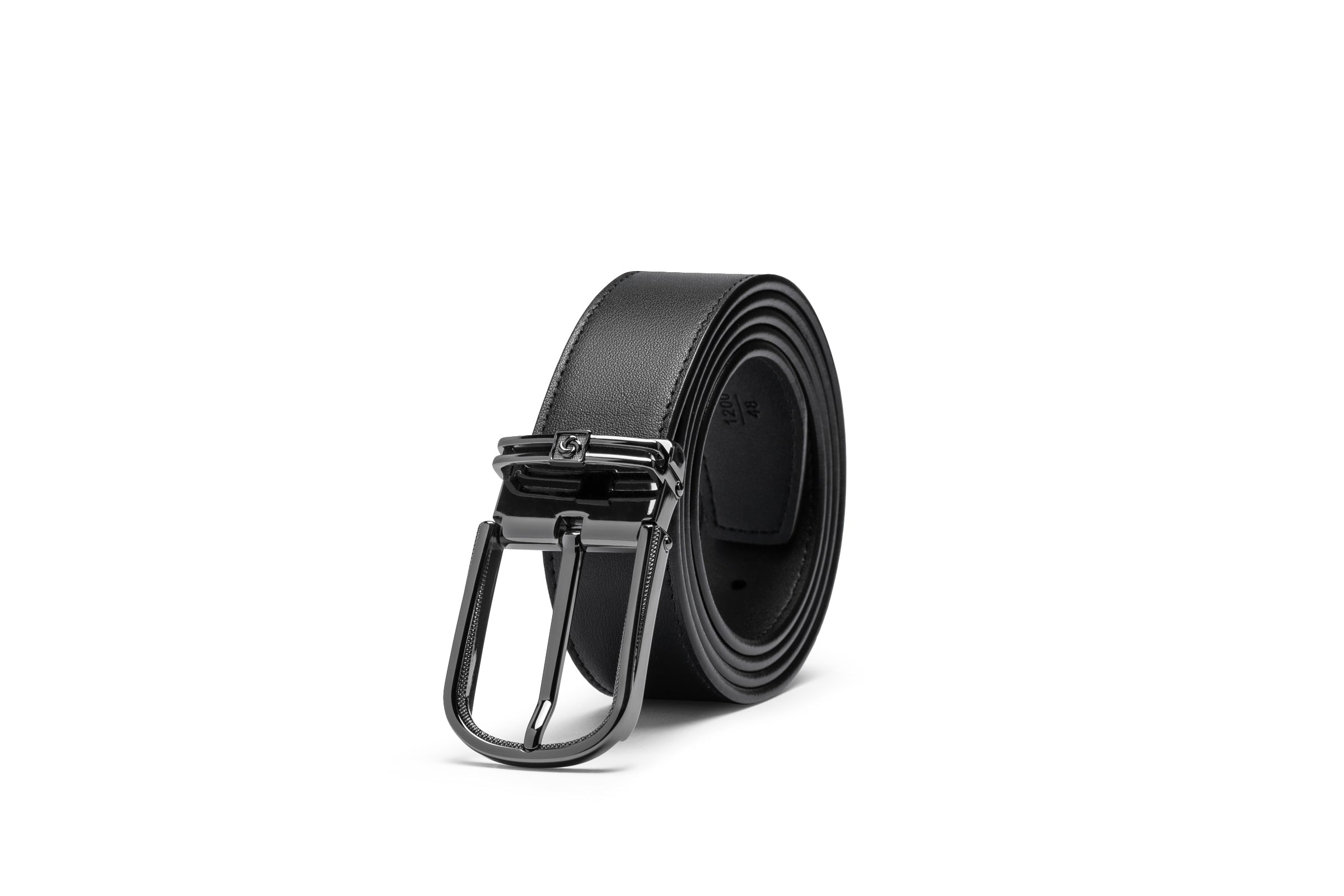 Rolled up view of the Samsonite AAMIR II BIZCTR Arc Black Leather Belt. Shop Now Online
