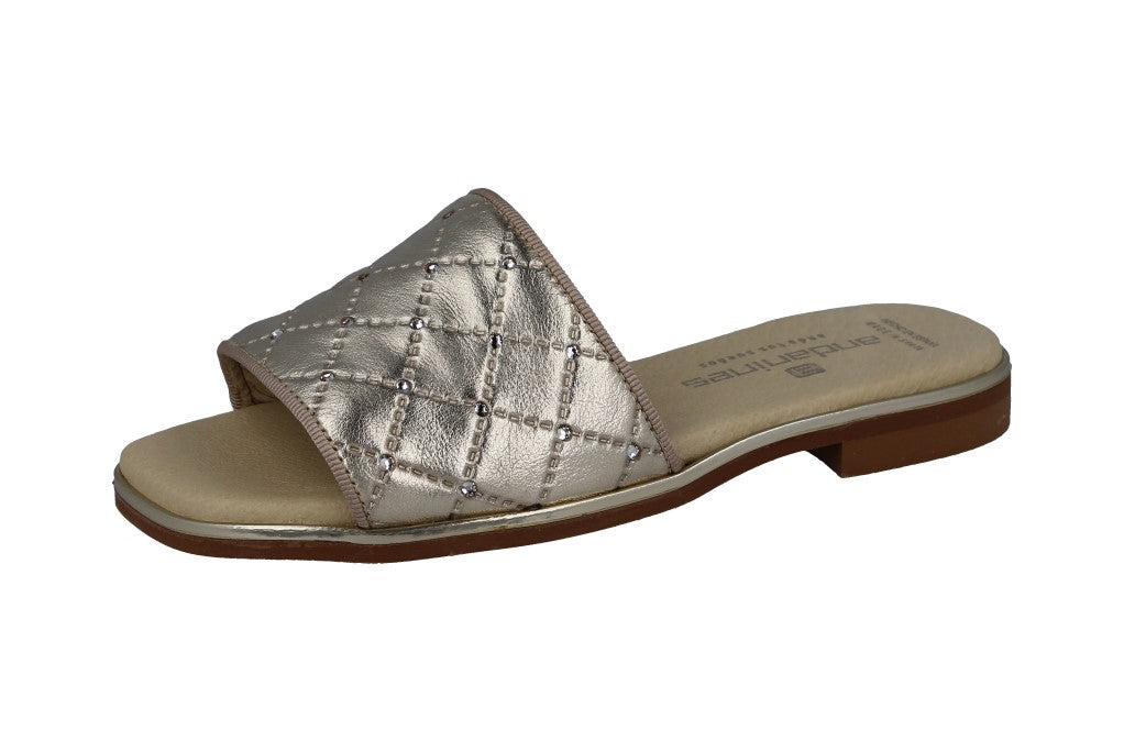 Andanines Kids Girl's Slipper | Footwear | GCC | Kids and Teens | Kids and Teens Girl Slippers | Kids and Teens Slippers | Kids Fashion | Kids Girls (3 YRS -16 YRS) | Kids Teen Collection Andanines Kids Girl's Slipper | Footwear | GCC | Kids and Teens | Kids and Teens Girl Slippers | Kids and Teens Slippers | Kids Fashion | Kids Girls (3 YRS -16 YRS) | Kids Teen Collection