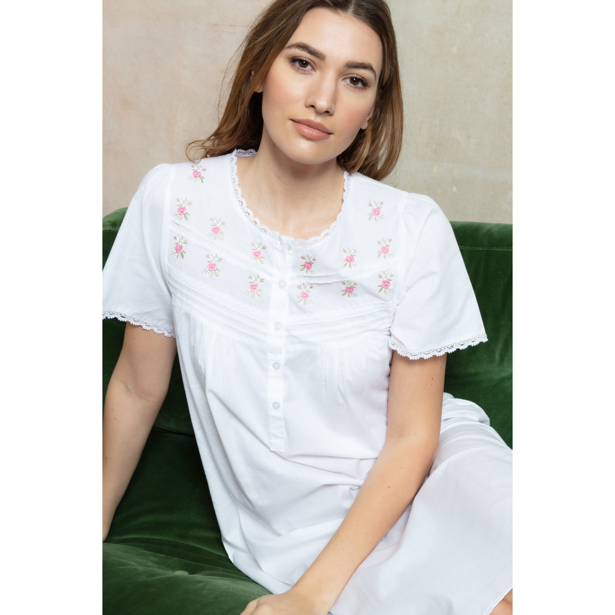 Cottonreal Women's HOLLY Super Lawn Rose White Nightdress – Bluesalon.com