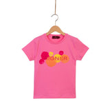 طقم بناتي من Aigner Kids باللون الوردي والأصفر مكون من تي شيرت وتنورة