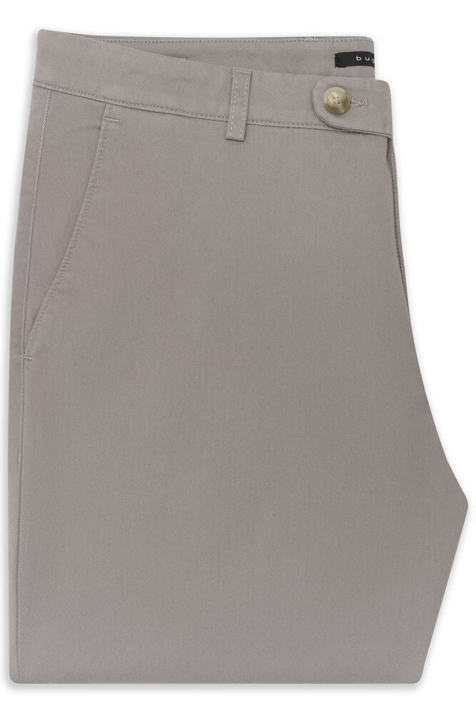 Grey casual trousers with a buttoned waistband, belt loops, and slanted side pockets. Features a light brown mottled button.