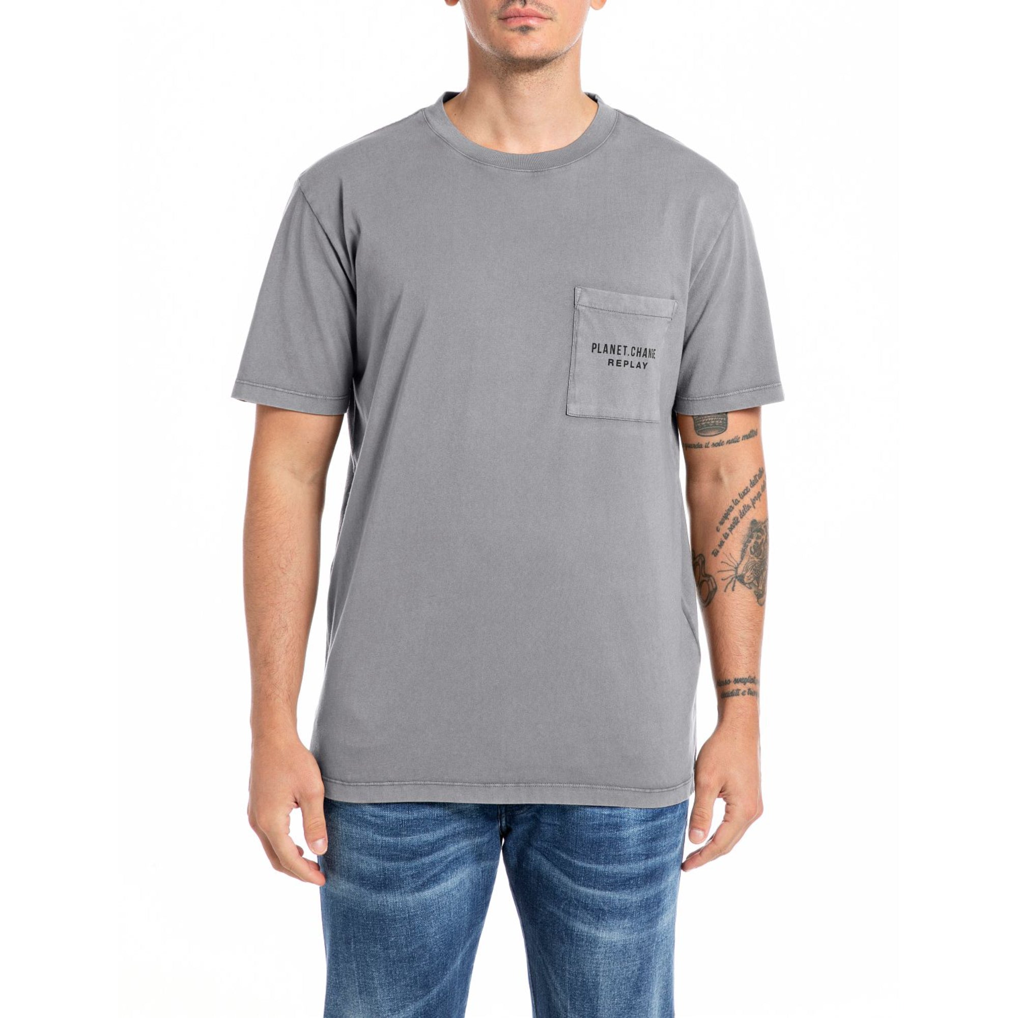 Replay Men's T-shirt With Breast Pocket | All Clothing | GCC | Men | Mens | Mens Fashion | Tops & T-Shirts Replay Men's T-shirt With Breast Pocket | All Clothing | GCC | Men | Mens | Mens Fashion | Tops & T-Shirts