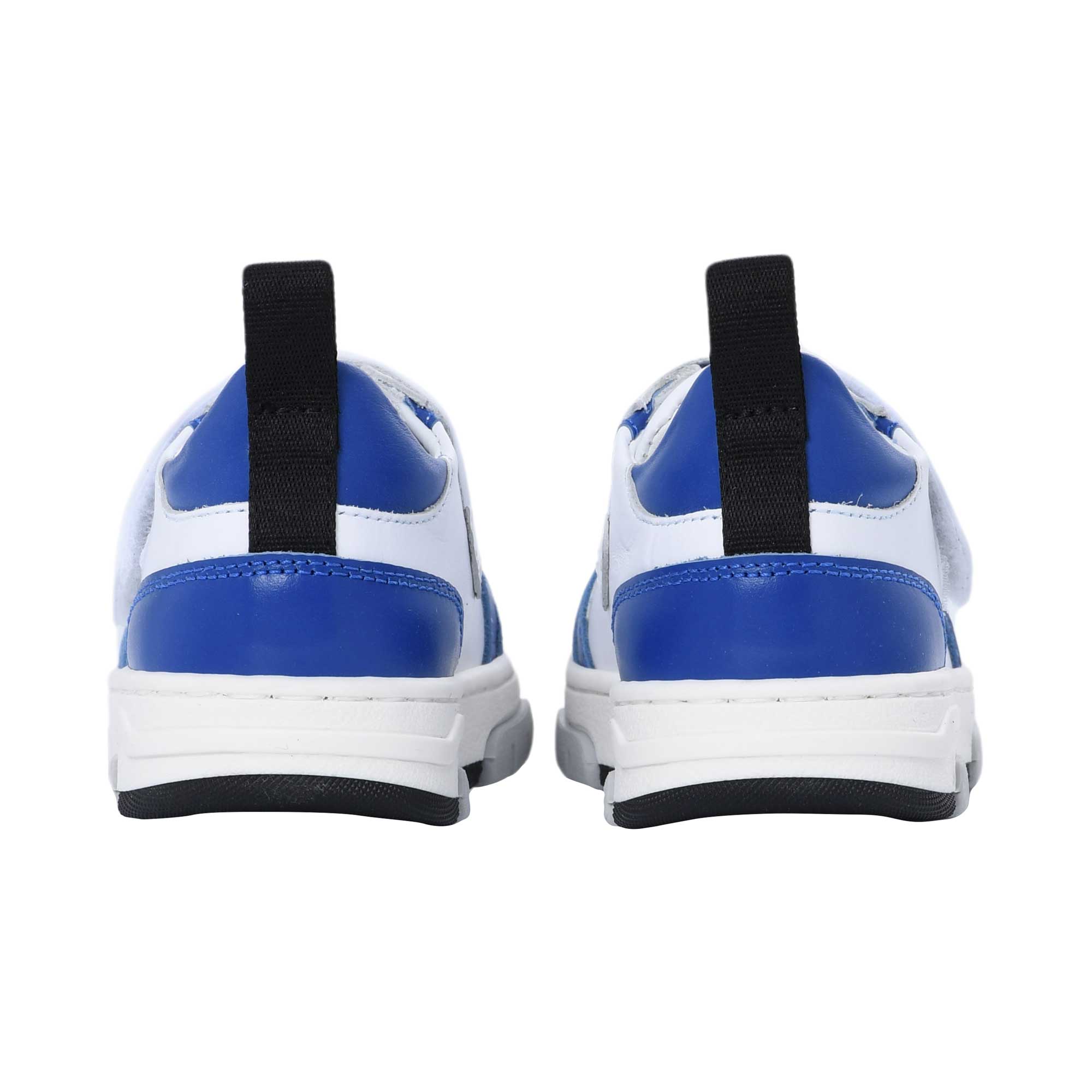 Moschino Kids Boy's White & Blue Sneaker | GCC | Kids and Teens | Kids and Teens Boy Sneakers | Kids and Teens Shoes | Kids and Teens Sneakers | Kids Boys (3 YRS -16 YRS) | Kids Teen Collection Moschino Kids Boy's White & Blue Sneaker | GCC | Kids and Teens | Kids and Teens Boy Sneakers | Kids and Teens Shoes | Kids and Teens Sneakers | Kids Boys (3 YRS -16 YRS) | Kids Teen Collection