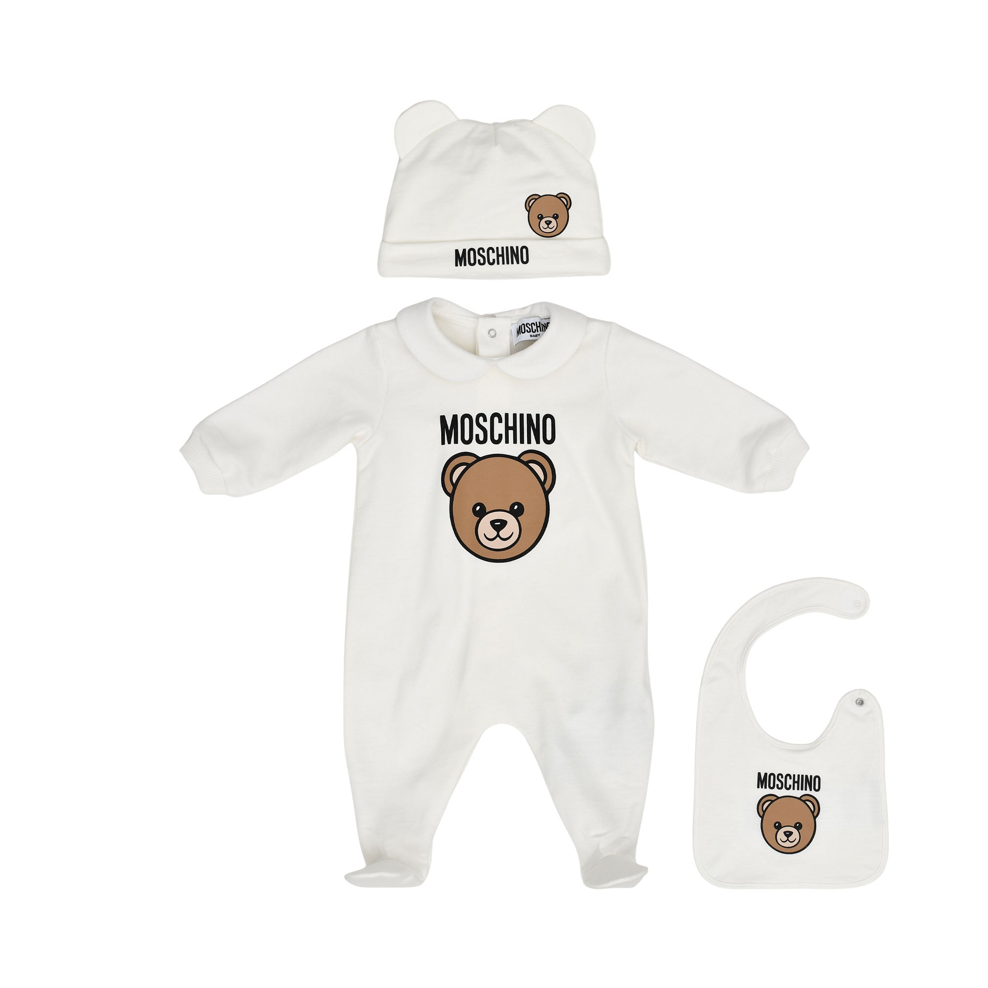 Moschino Kids New Born Set of Sleepsuit & Hat & Bib | New Born | New Born Babysuits | New Born Boy (0M - 9M) | New Born Boy Babysuits | Set Sleepsuit | Set Sleepsuit & Bib & Hat | Sleepsuit | Sleepsuit Set Moschino Kids New Born Set of Sleepsuit & Hat & Bib | New Born | New Born Babysuits | New Born Boy (0M - 9M) | New Born Boy Babysuits | Set Sleepsuit | Set Sleepsuit & Bib & Hat | Sleepsuit | Sleepsuit Set