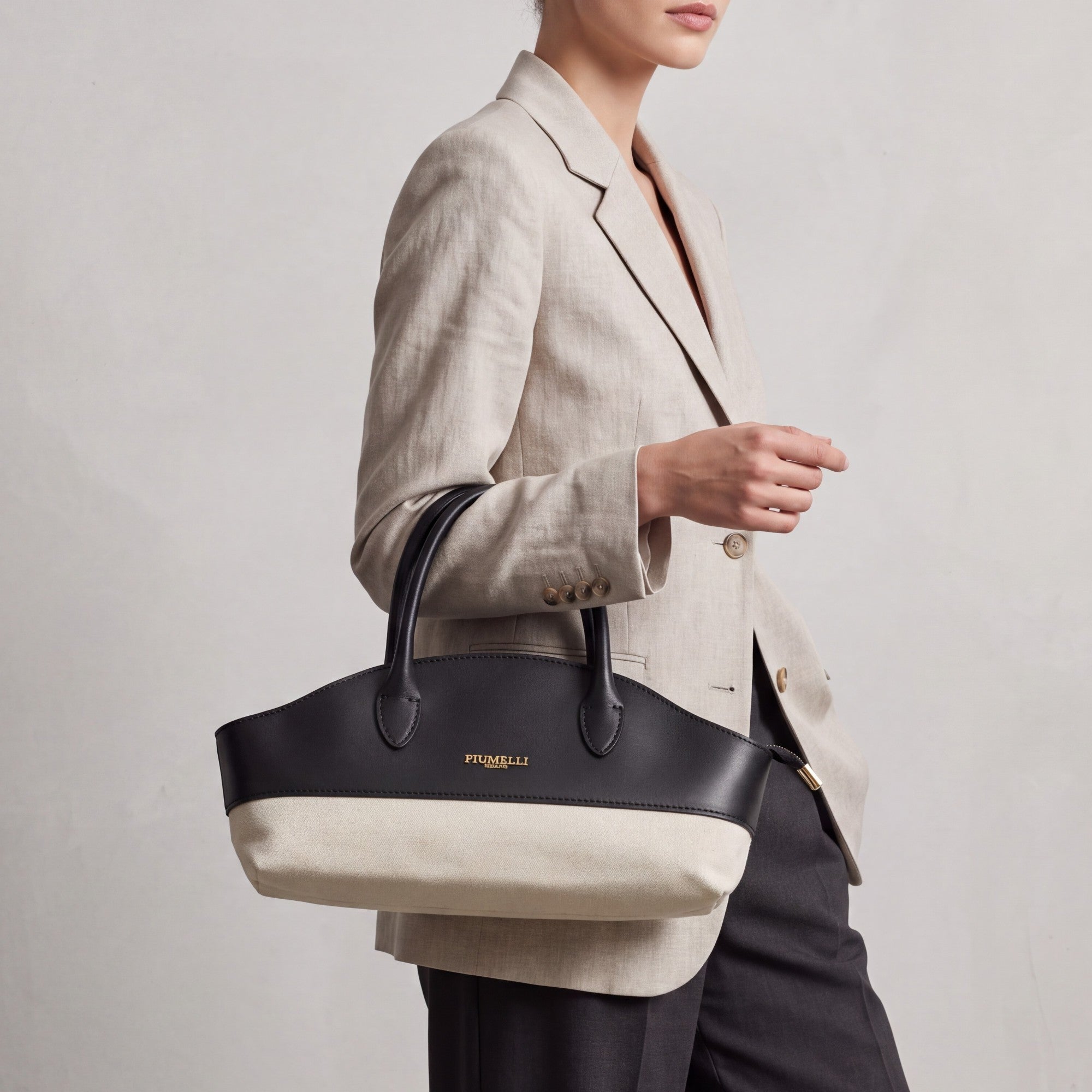 PIUMELLI Vela Medium Structured Handbag with Contrast Material