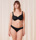 Triumph Harmony Spotlight Minimizer Black Bra, full-body model view for fit reference – Shop Now Online