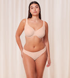 Triumph Harmony Spotlight Minimizer Pink Bra, front view on model – Shop the latest online 