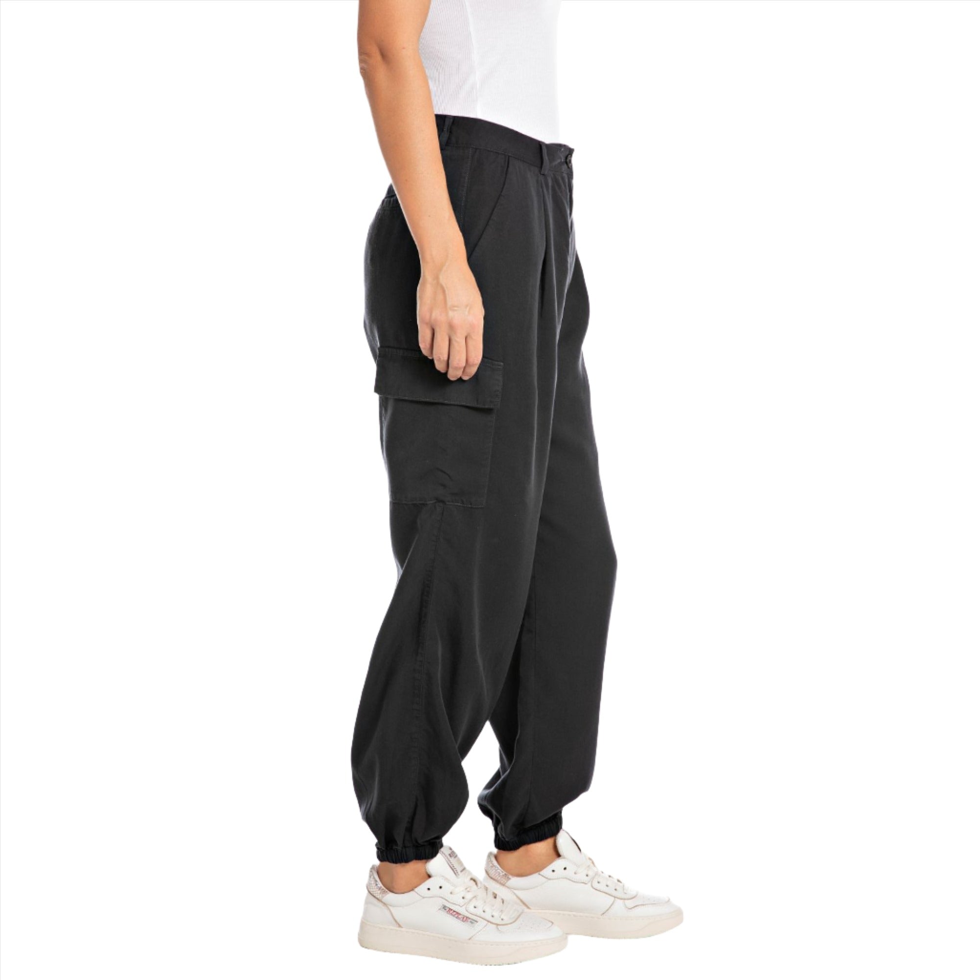 Replay Women's Cargo jogger trousers in Lyocell | Activewear | Clothing | GCC | Women | Women All Clothing | Womens | Womens Fashion Replay Women's Cargo jogger trousers in Lyocell | Activewear | Clothing | GCC | Women | Women All Clothing | Womens | Womens Fashion
