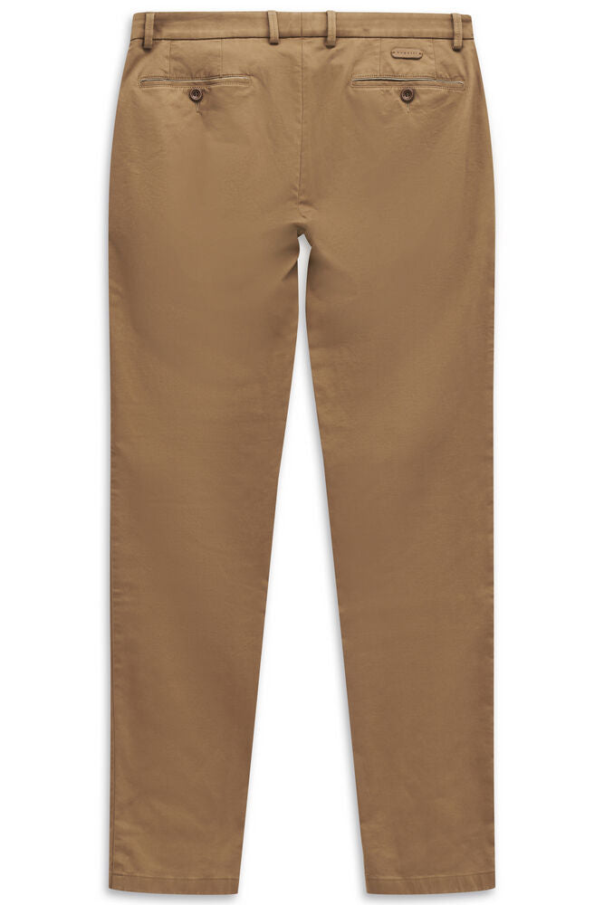 Brown trousers with a waistband, belt loops, and two back pockets, each with a brown button. Smooth fabric, straight leg.