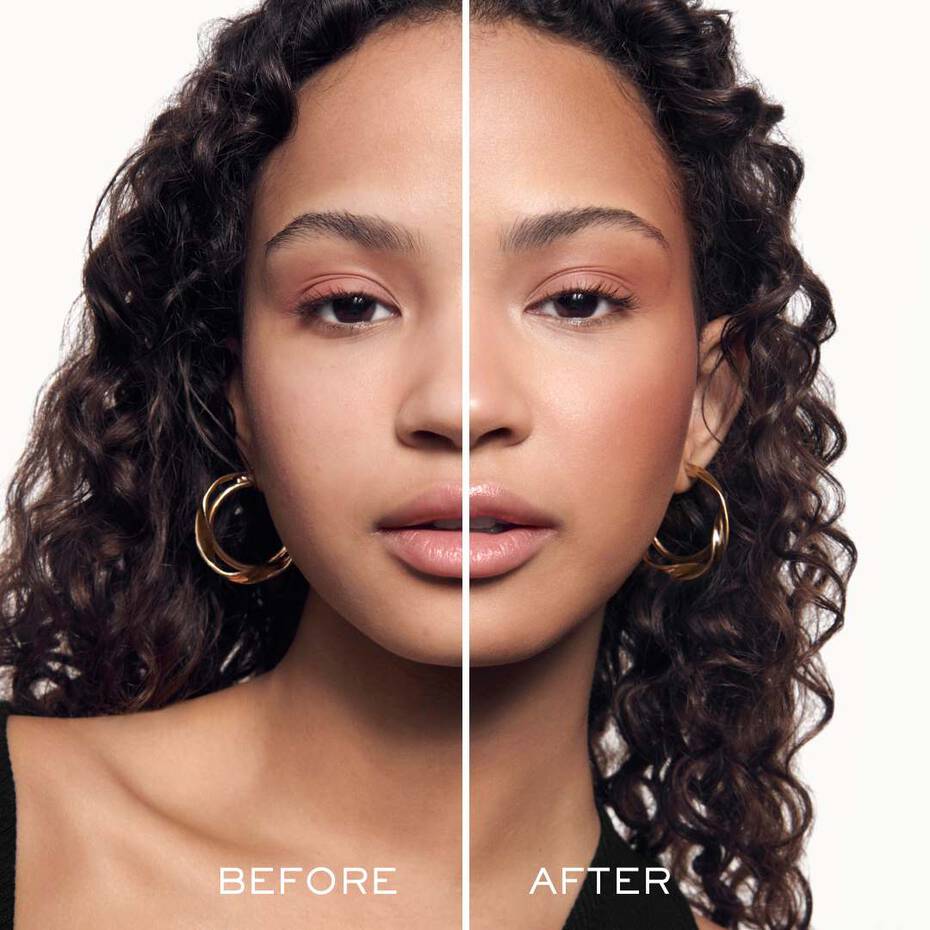 Warm, medium brown powder bronzer.