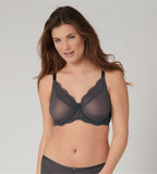 Triumph Mirage Spotlight Black Minimizer Bra