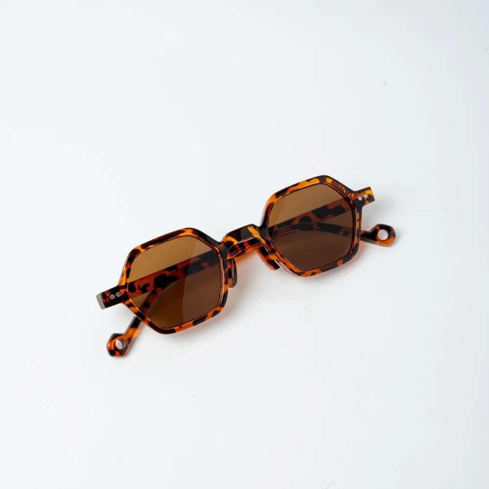 VAYO Ember Sharp-Angle Sunglasses – Brown | Accessories | Women | women-sunglasses | Womens VAYO Ember Sharp-Angle Sunglasses – Brown | Accessories | Women | women-sunglasses | Womens