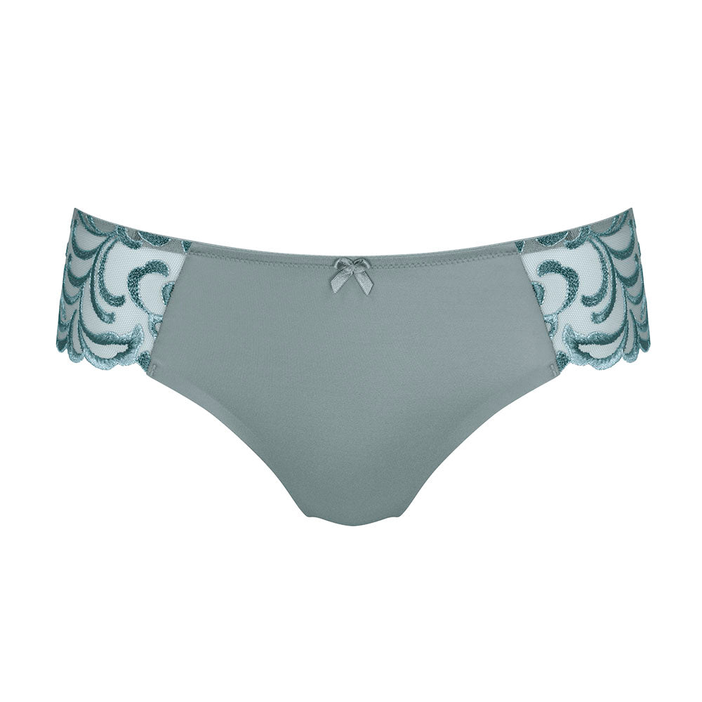 Triumph Modern Finesse Tai