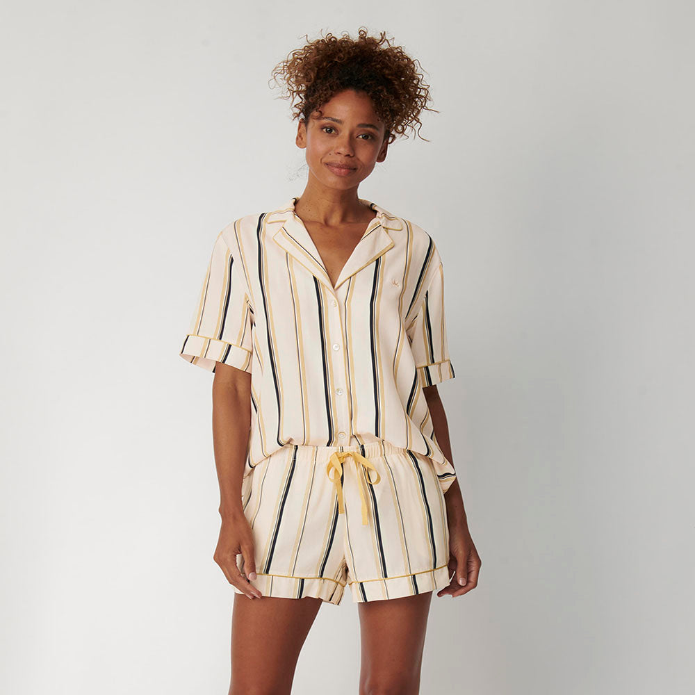 Triumph Boyfriend Shorts Woven