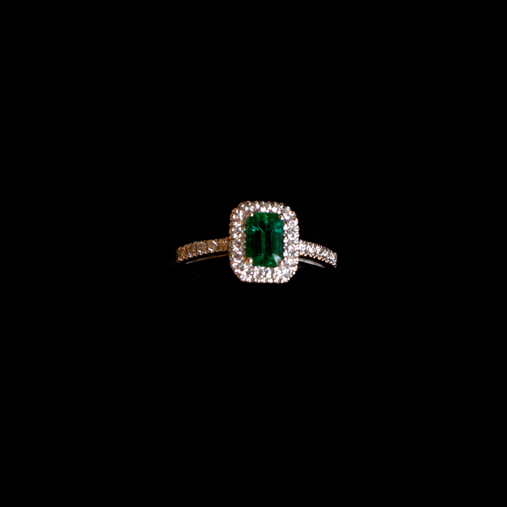 Digo Ring 18 Carat Gold With Diamond & Green Emerald Green Size 6.5