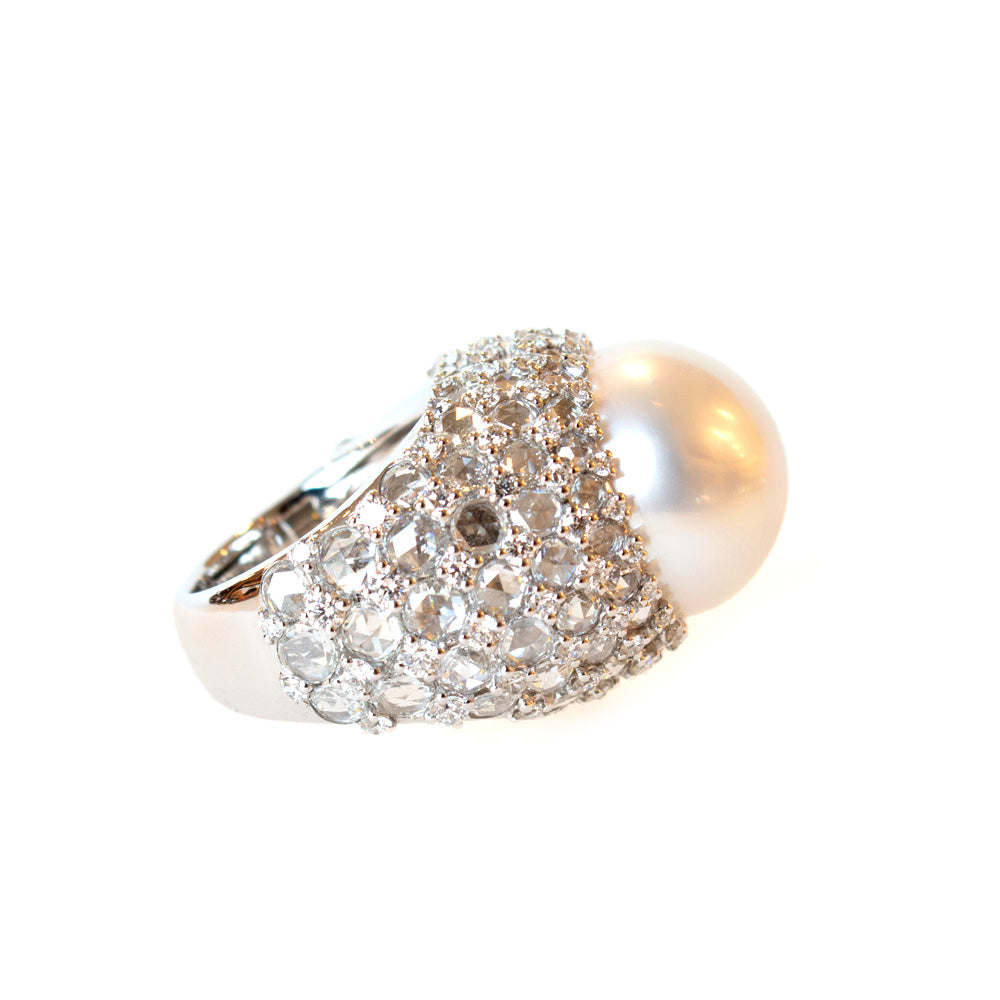 Digo Ring 18 Carat White Brilliant & Rose Cut Diamonds & Pearl Size 6