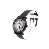 ساعة دي كاي ان واي نسائية ذات هيكل اسود من الستانلس ستسل مع مينا سوداء و بيضاء و حزام جلد اسود