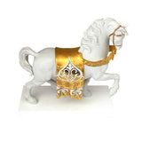 لادرو تمثال الحصان الملكي مع بريق ذهبي