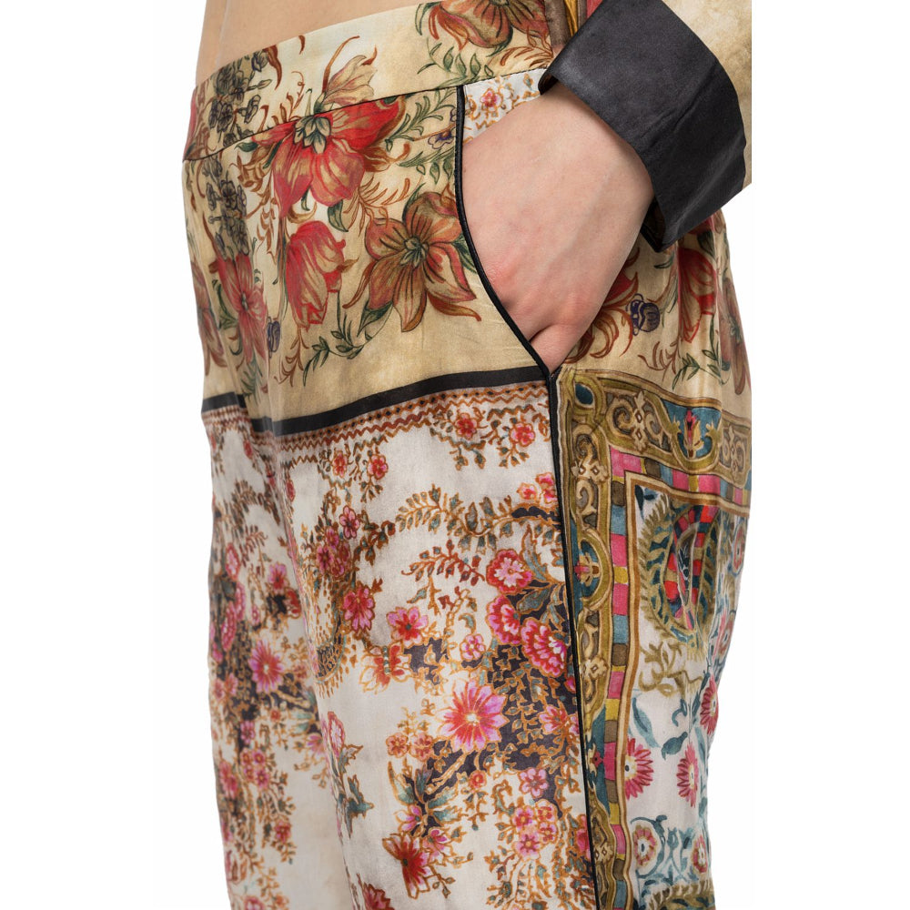 Replay Women's All Over Printed Viscose Satin Pant | Clothing | EID2023 | GCC | Women | Women All Clothing Trousers | Women Pant | Womens | Womens Fashion Replay Women's All Over Printed Viscose Satin Pant | Clothing | EID2023 | GCC | Women | Women All Clothing Trousers | Women Pant | Womens | Womens Fashion