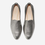 حذاء رياضي كول هان من الطموح  الكبير ومن الجلد المعدني العاج مقاس 6