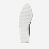 حذاء رياضي كول هان من الطموح  الكبير ومن الجلد المعدني العاج مقاس 6